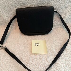 Thirty-One Classic Black Crossbody Bag